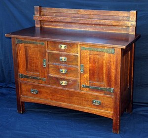 Exceptional original L & J G Stickley strap hinge sideboard Handcraft period 1906 to 1912